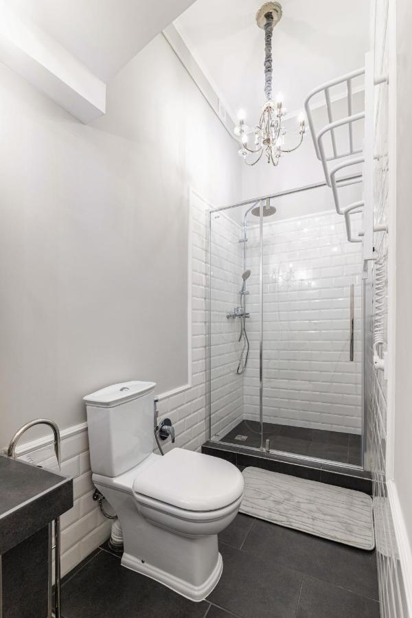 3 Room Apartments , Rohatyntsyv Street Lviv Exterior foto